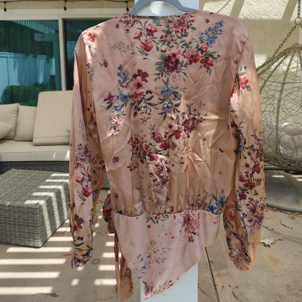 NWT Zara Wrap Floral Bodysuit. M - Picture 3 of 5